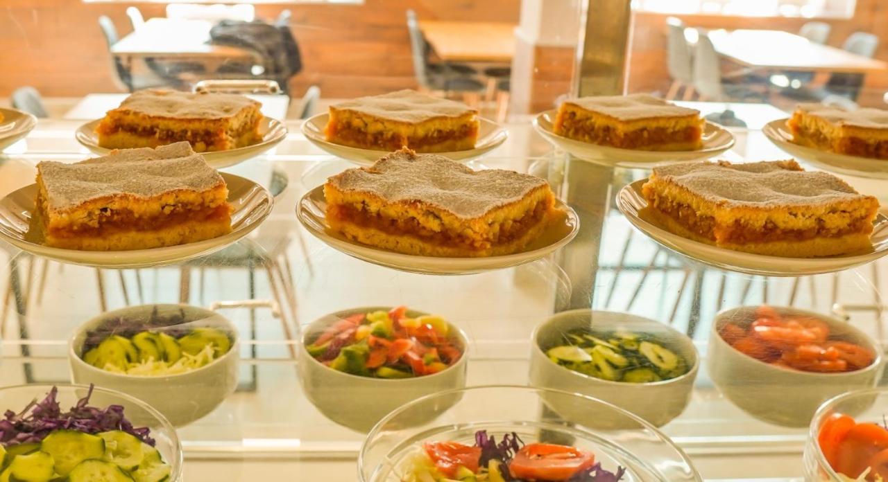 Industrial Belisce Bed and Breakfast Εξωτερικό φωτογραφία